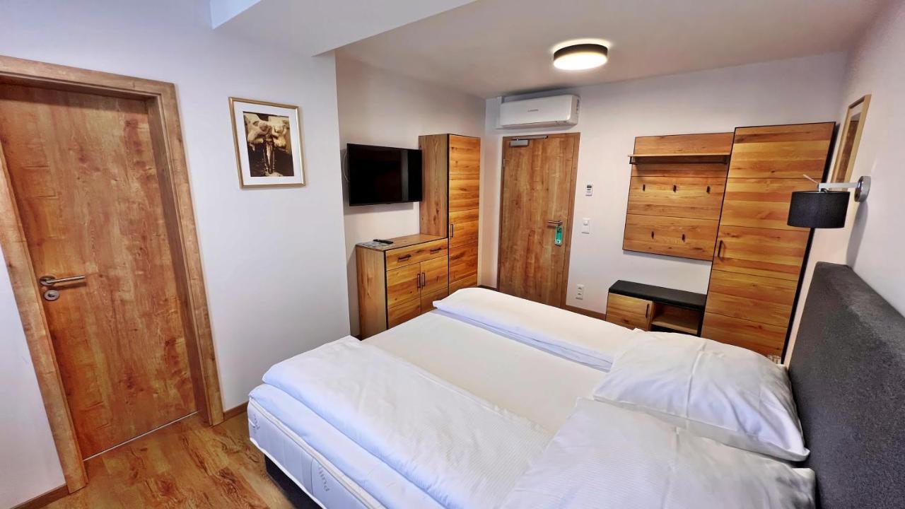 Hotel Zu Den Drei Kronen Seligenstadt Ngoại thất bức ảnh