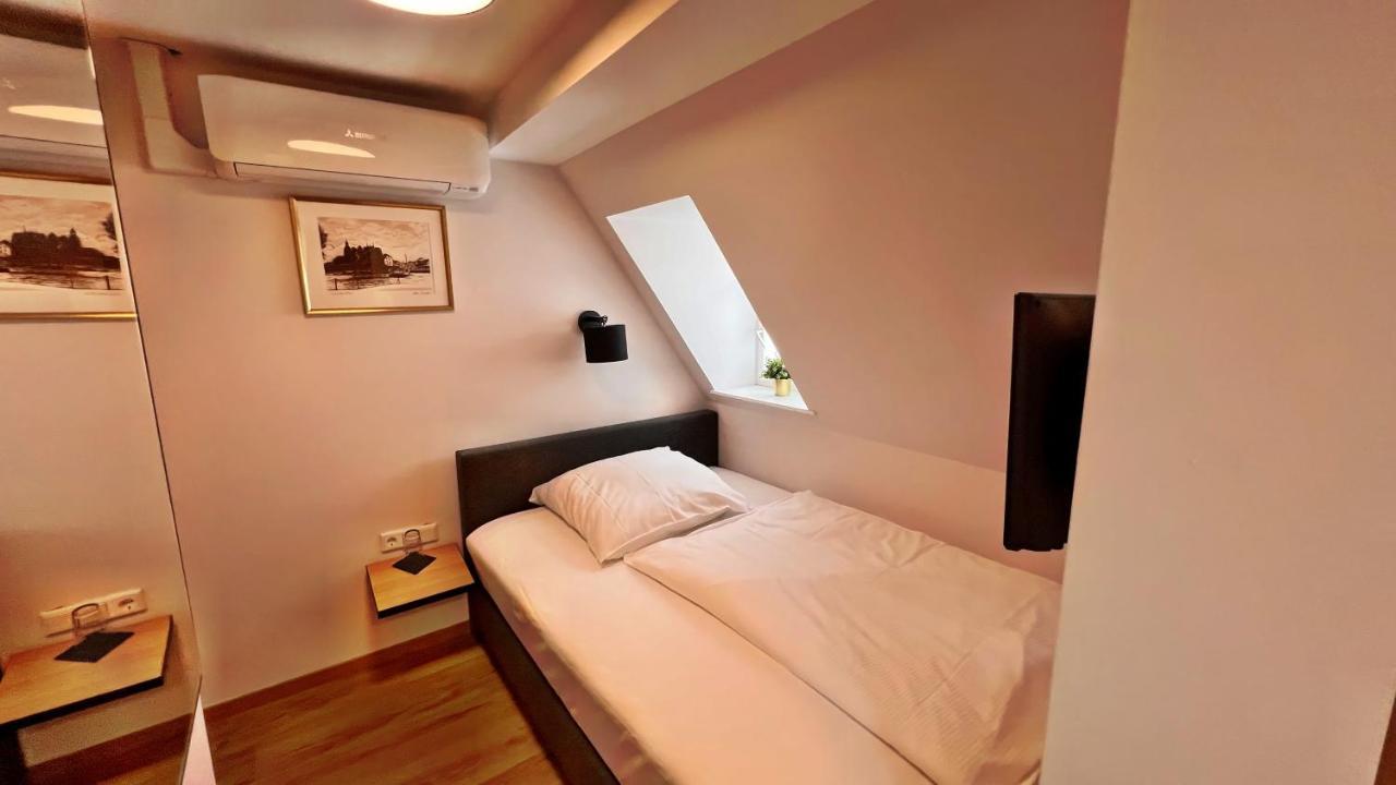 Hotel Zu Den Drei Kronen Seligenstadt Ngoại thất bức ảnh