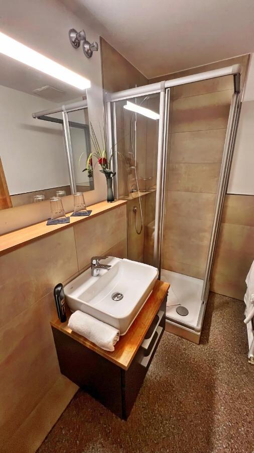 Hotel Zu Den Drei Kronen Seligenstadt Ngoại thất bức ảnh