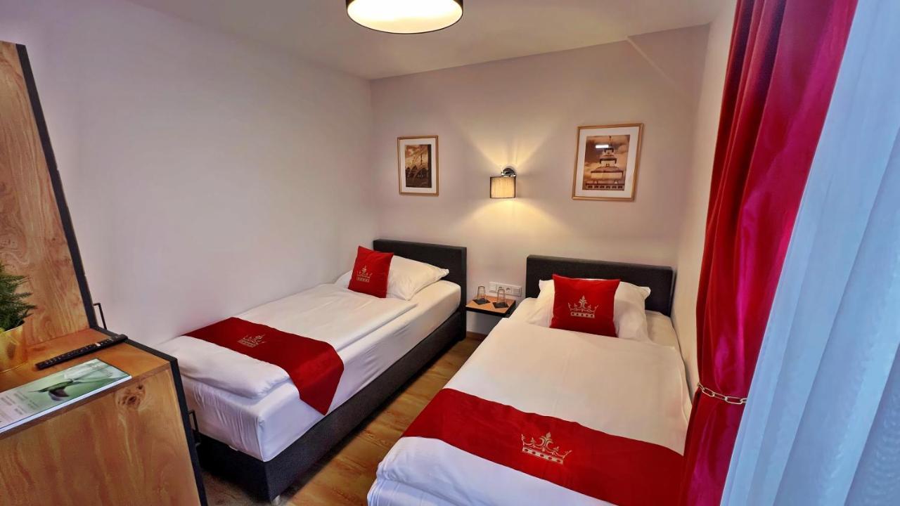 Hotel Zu Den Drei Kronen Seligenstadt Ngoại thất bức ảnh
