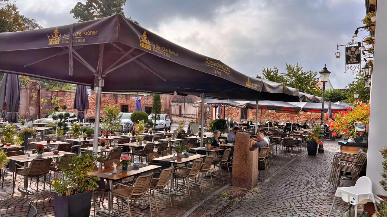 Hotel Zu Den Drei Kronen Seligenstadt Ngoại thất bức ảnh