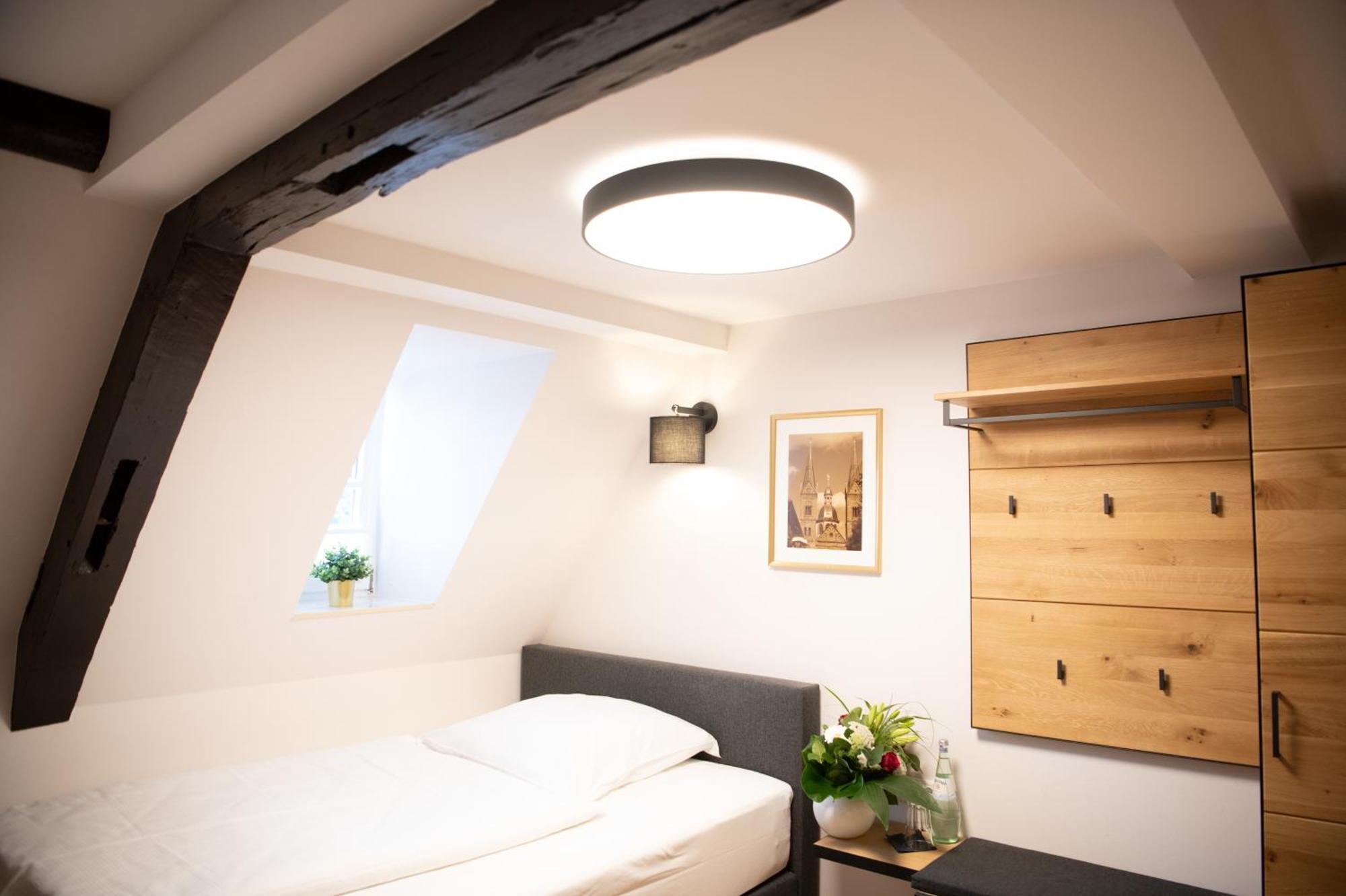 Hotel Zu Den Drei Kronen Seligenstadt Ngoại thất bức ảnh